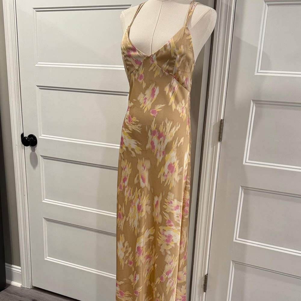 Forever 21 Beige and Pink Floral Maxi Dress